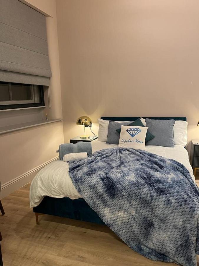 M1 City Centre 3 Bed 3 Bath Luxe Penthouse Manchester Bagian luar foto