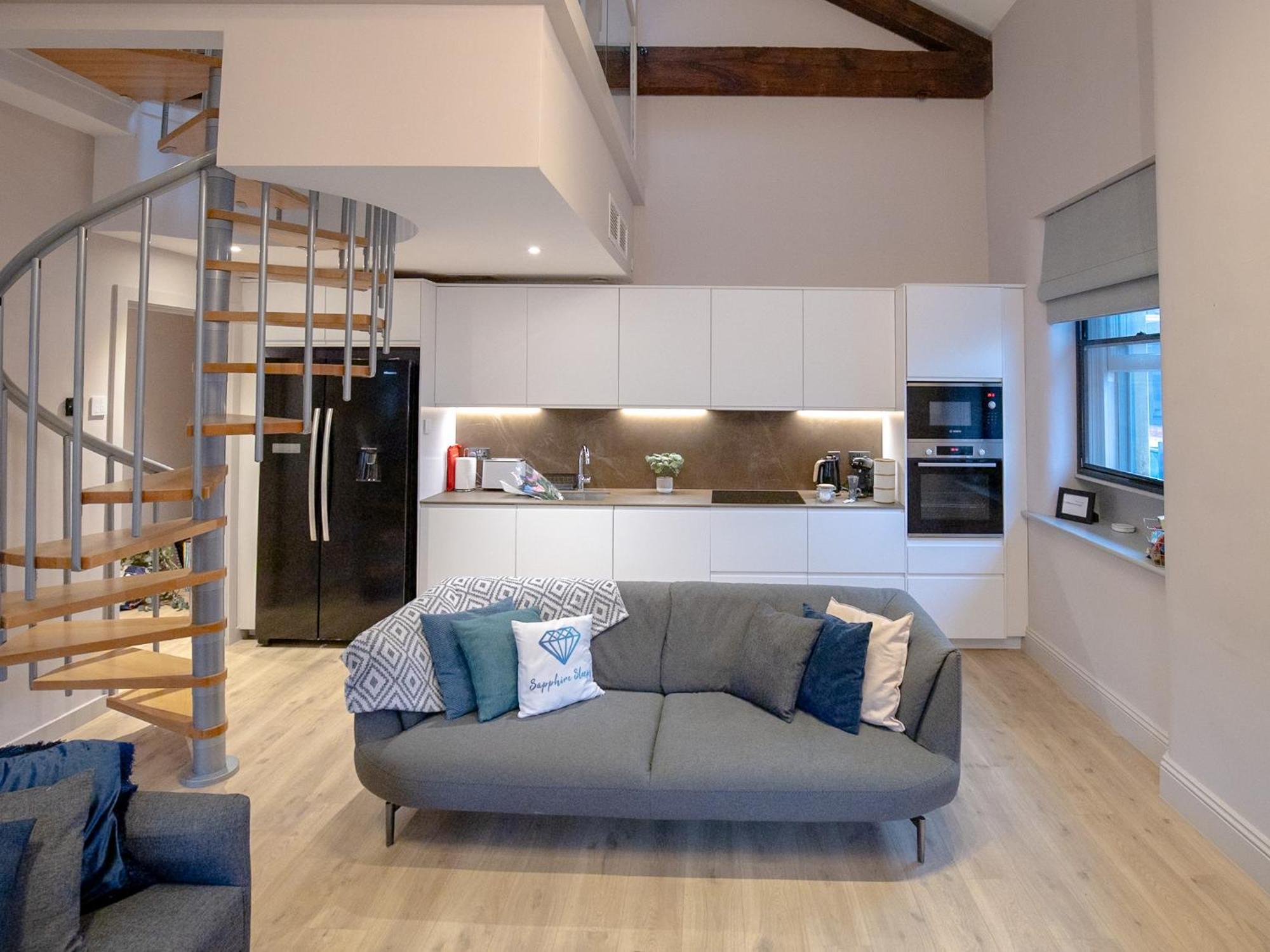 M1 City Centre 3 Bed 3 Bath Luxe Penthouse Manchester Bagian luar foto