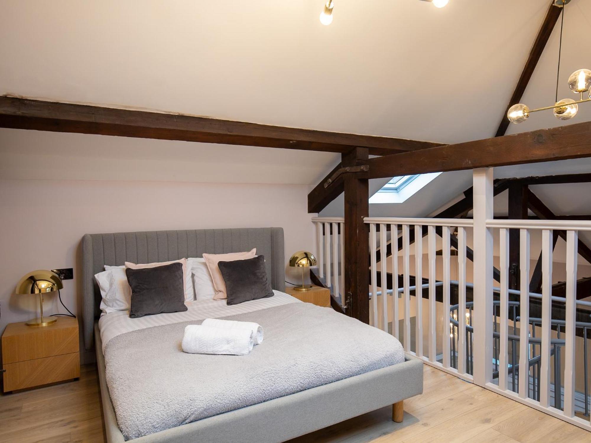 M1 City Centre 3 Bed 3 Bath Luxe Penthouse Manchester Bagian luar foto